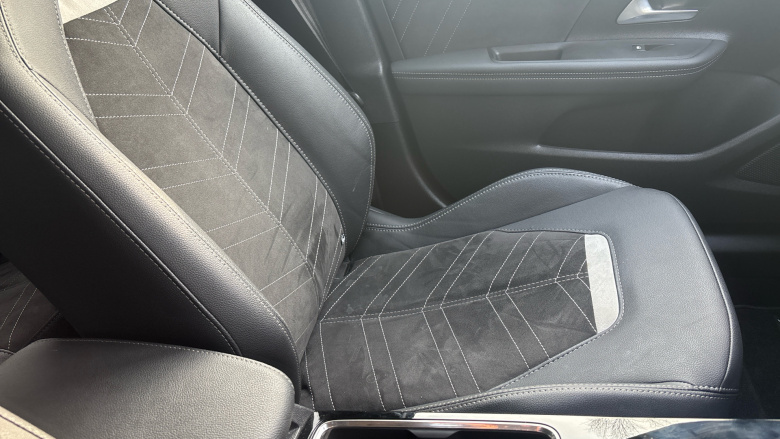 Vauxhall Mokka 100kW Ultimate 50kWh 5dr Auto Electric Hatchback